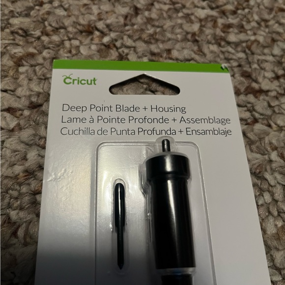 Cricut Black Deep Point Blade with Housing - Picture 2 of 4